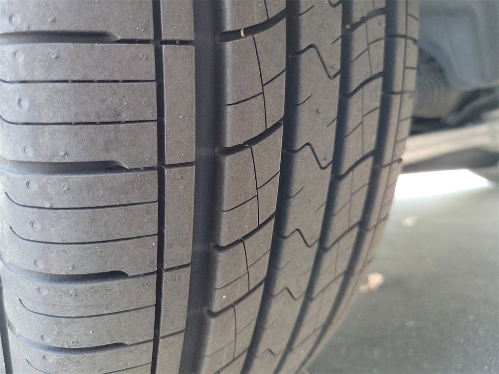 Used 2023 Nissan Murano SV image 28