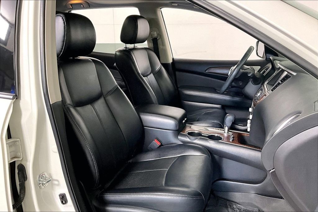 Used 2018 Nissan Pathfinder Platinum image 7