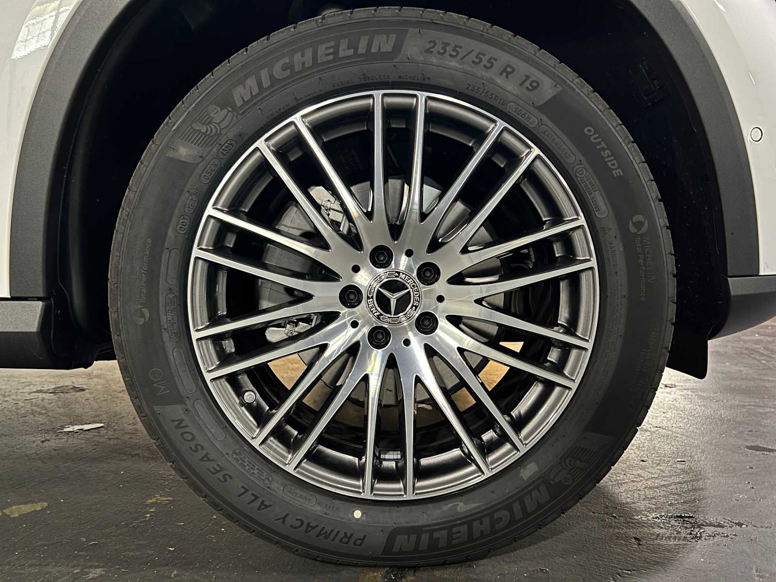 New 2025 Mercedes-Benz GLC 300 4MATIC image 9