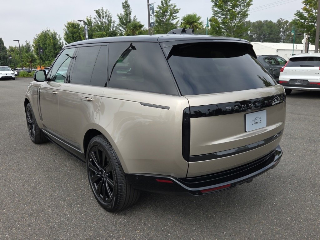 New 2025 Land Rover Range Rover SE image 3