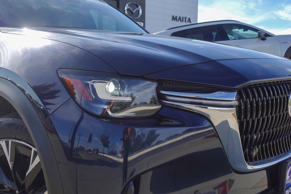 Certified 2024 MAZDA CX-90 Plug-In Hybrid w/ Premium Pkg image 3