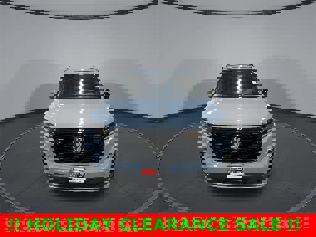 Used 2024 Honda Pilot TrailSport image 3