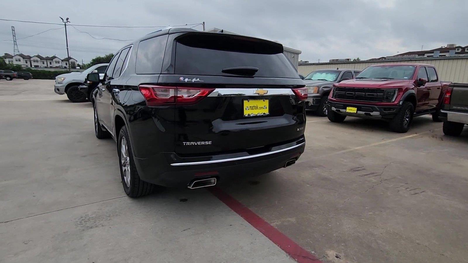 Certified 2018 Chevrolet Traverse Premier w/ Driver Confidence II Package FWD image 7