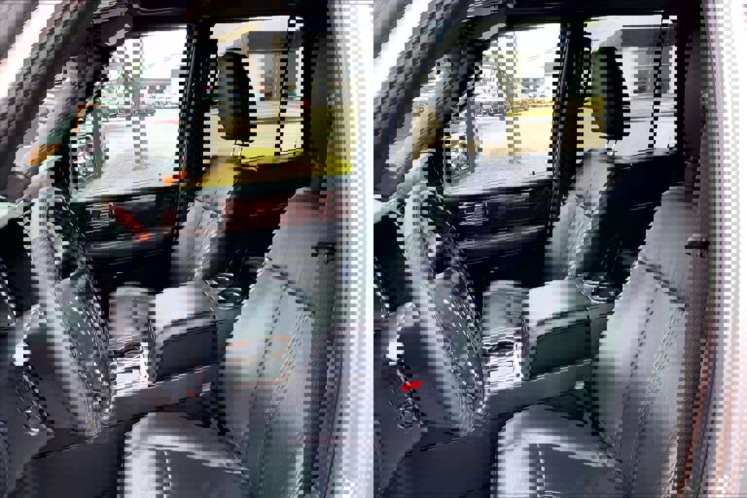 Used 2015 Lincoln Navigator 4WD image 7