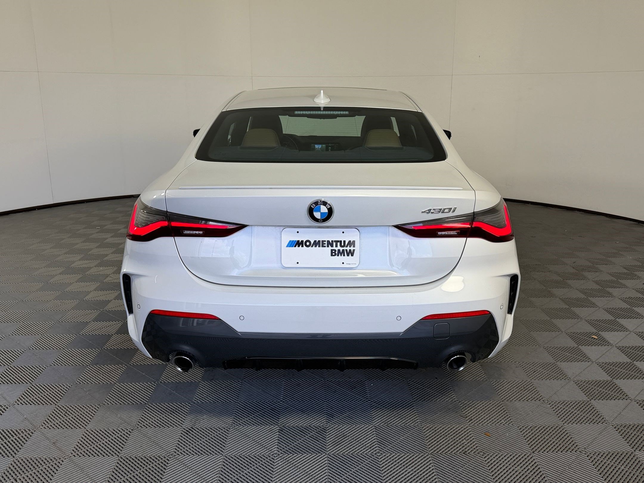 Used 2022 BMW 430i Coupe w/ M Sport Package image 10