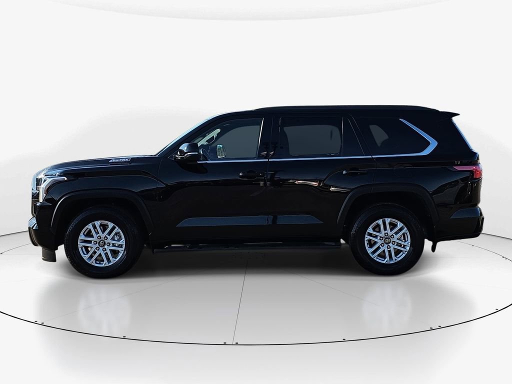 Used 2025 Toyota Sequoia SR5 image 9