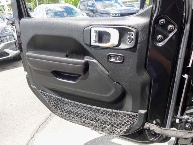 Used 2020 Jeep Gladiator Mojave w/ Cold Weather Group AWD/4WD image 19