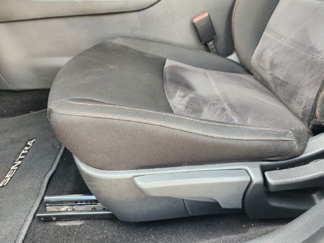 Used 2025 Nissan Sentra SR FWD image 22
