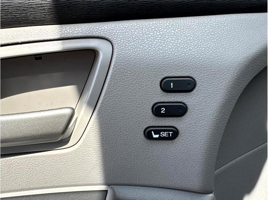 Used 2013 Honda Odyssey Touring image 12