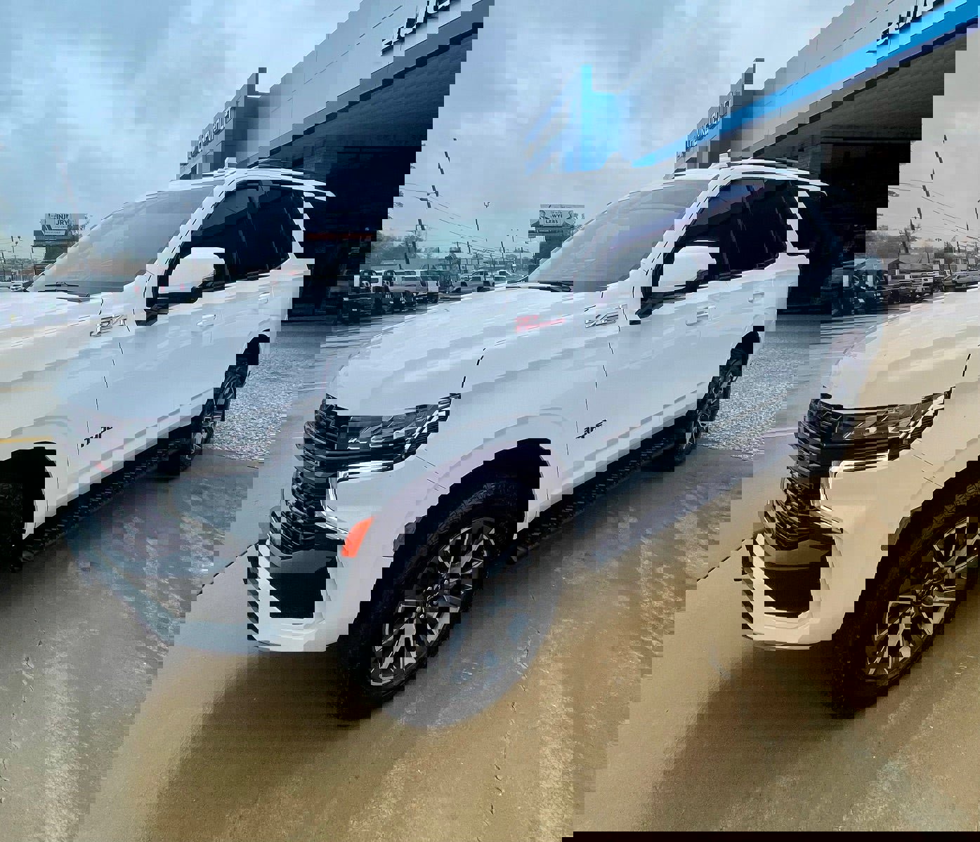 Certified 2023 Chevrolet Tahoe Z71 w/ Luxury Package image 5