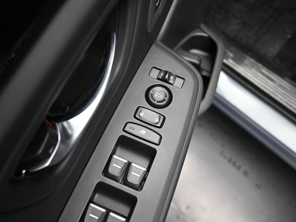 New 2025 Honda Pilot Touring image 17
