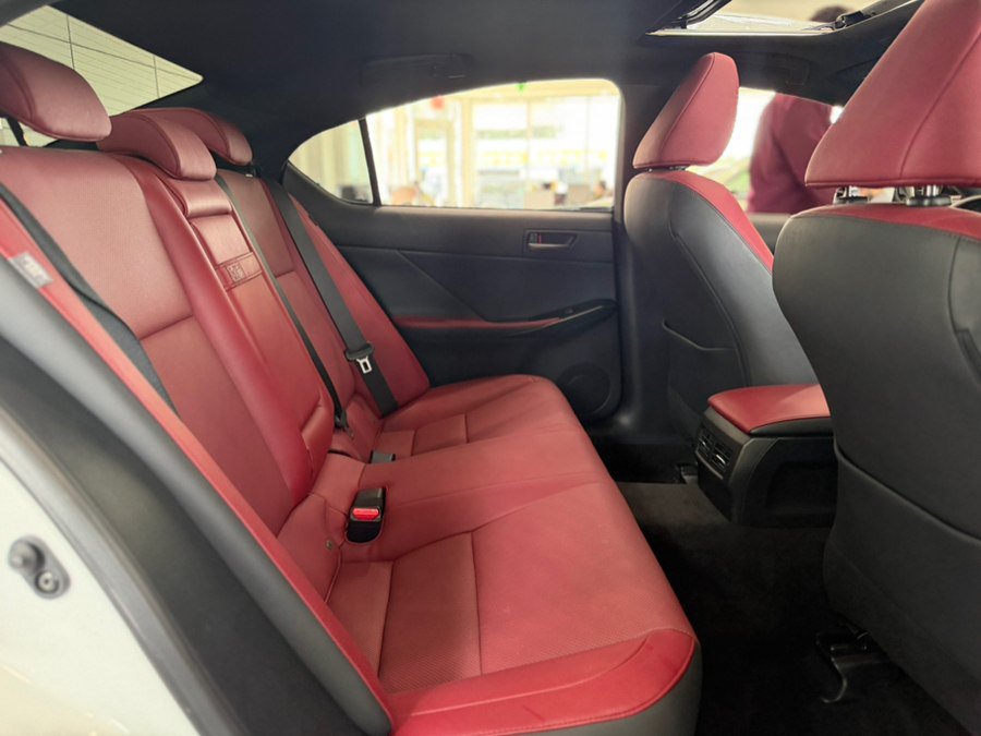 Used 2024 Lexus IS 300 F Sport RWD image 21