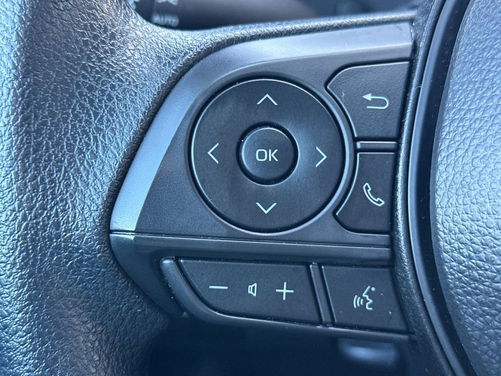 Used 2025 Toyota Corolla LE image 24