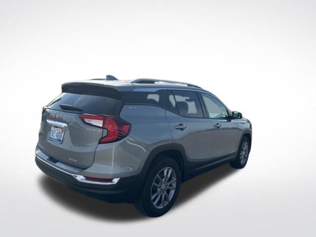 Used 2024 GMC Terrain SLT AWD/4WD image 5