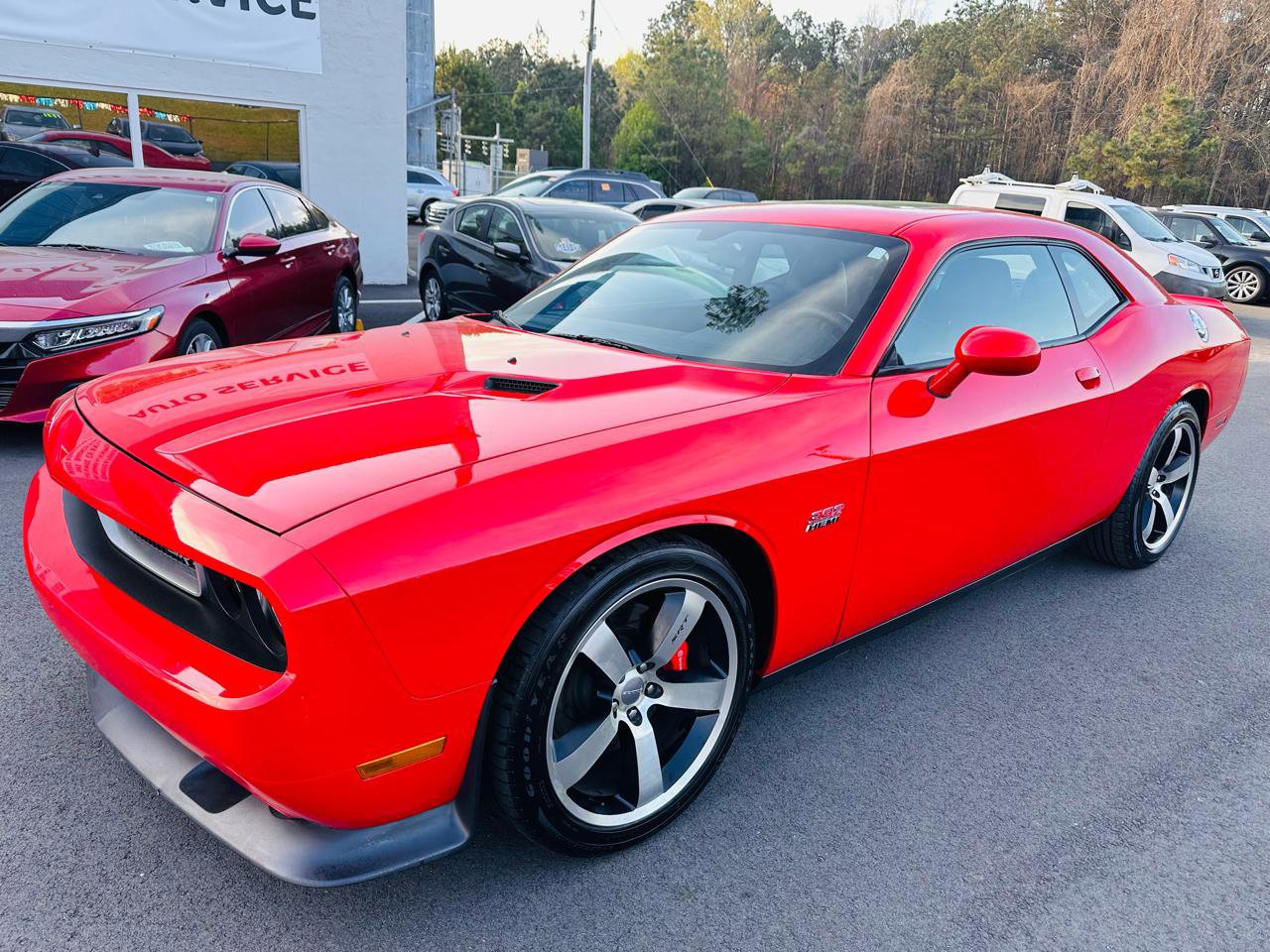 Used 2014 Dodge Challenger SRT8 image 1