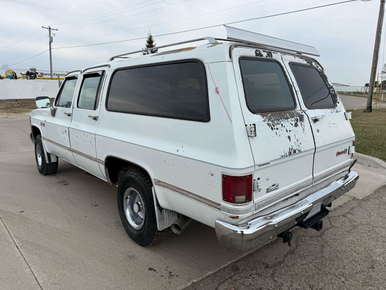 Used 1987 GMC Suburban 4WD image 7