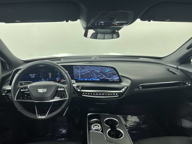 Used 2025 Cadillac Lyriq Sport AWD/4WD image 21