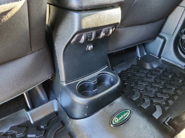 Used 2017 Jeep Wrangler Unlimited Sahara w/ Dual Top Group AWD/4WD image 26
