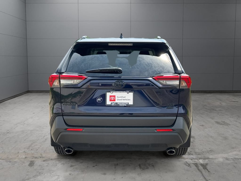 Certified 2019 Toyota RAV4 XLE w/ Convenience Package AWD/4WD image 4