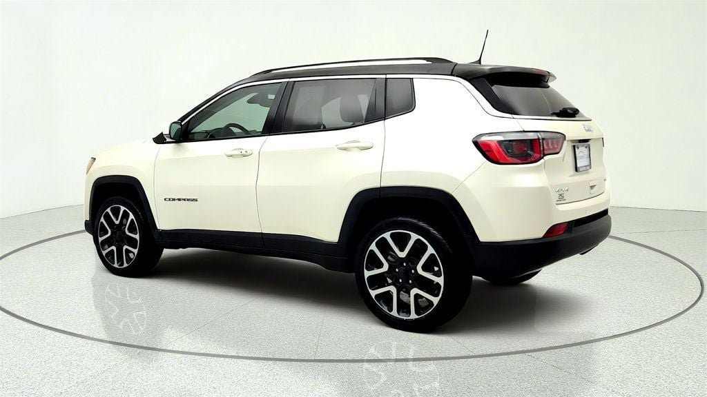 Used 2018 Jeep Compass Limited w/ Navigation Group AWD/4WD image 7