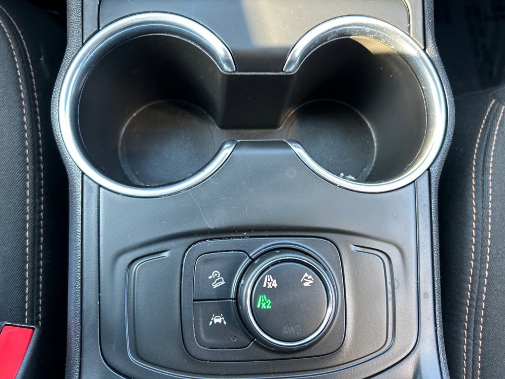 Used 2020 GMC Terrain SLE image 29