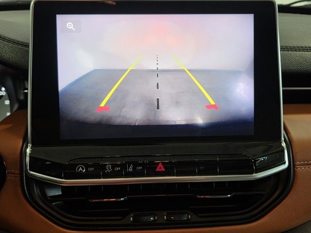 Used 2022 Jeep Compass Limited image 19