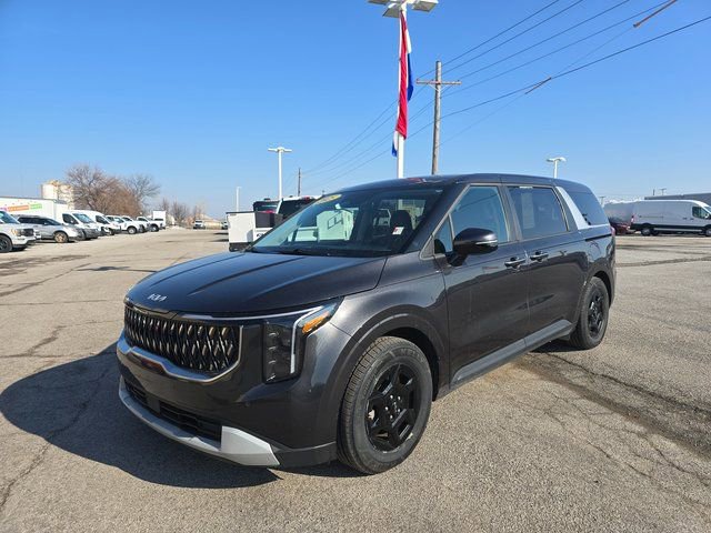 Used 2025 Kia Carnival image 10