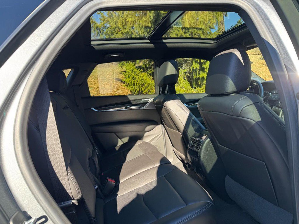Used 2021 Cadillac XT5 Premium Luxury w/ LPO, Floor Liner Package FWD image 10