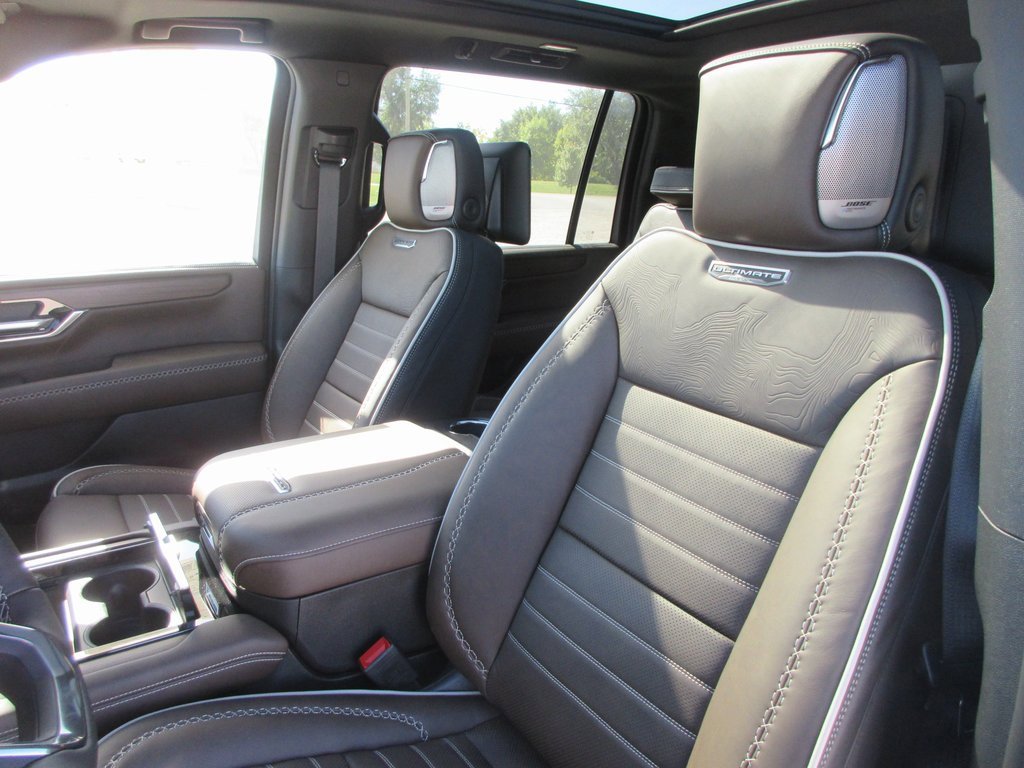 New 2026 GMC Yukon XL Denali Ultimate image 12