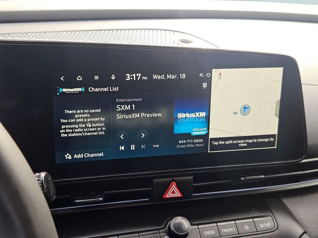 Certified 2025 Hyundai Elantra SEL image 17