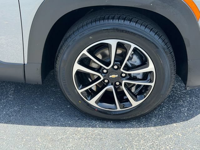 Used 2025 Chevrolet TrailBlazer LT FWD image 9
