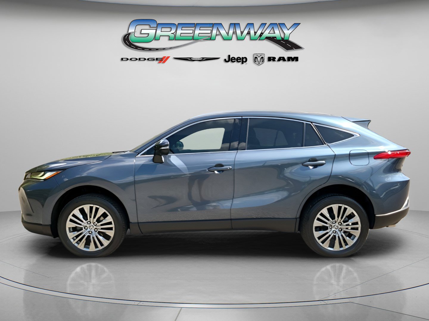 Used 2024 Toyota Venza Limited AWD/4WD image 2