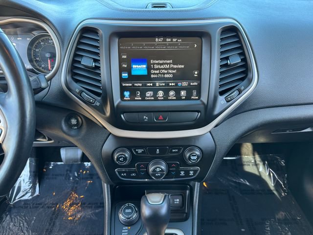 Used 2018 Jeep Cherokee Limited AWD/4WD image 24