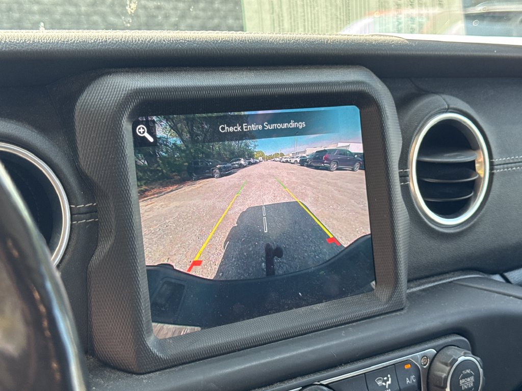 Used 2020 Jeep Gladiator Overland AWD/4WD image 20