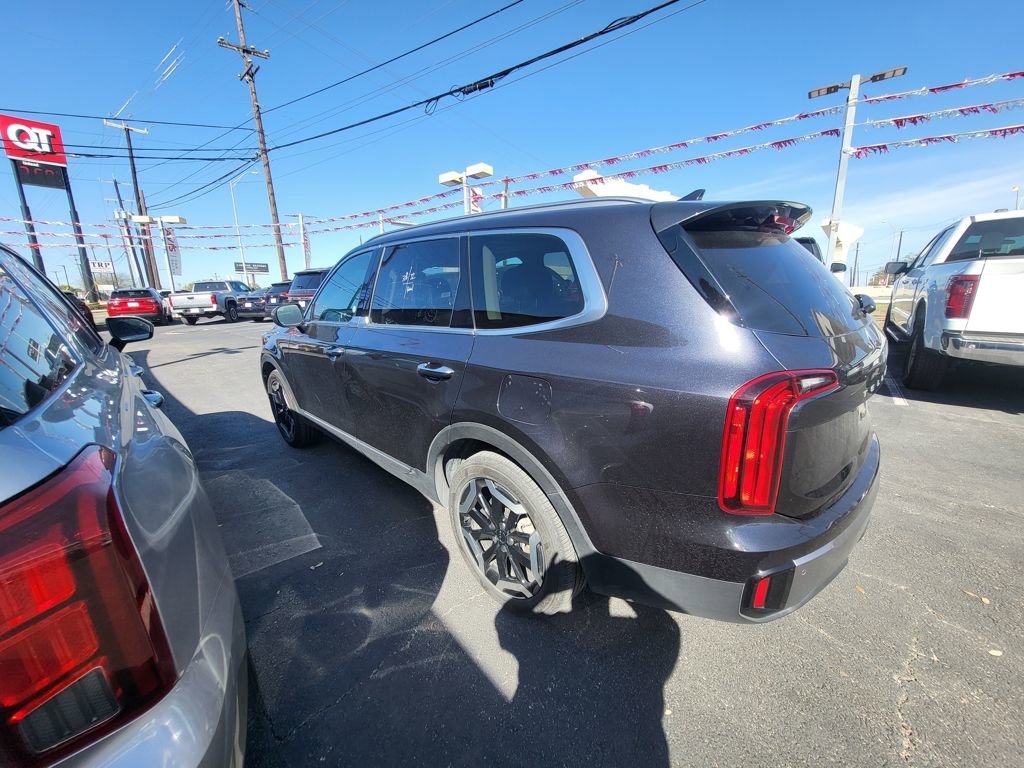 Used 2025 Kia Telluride S image 11