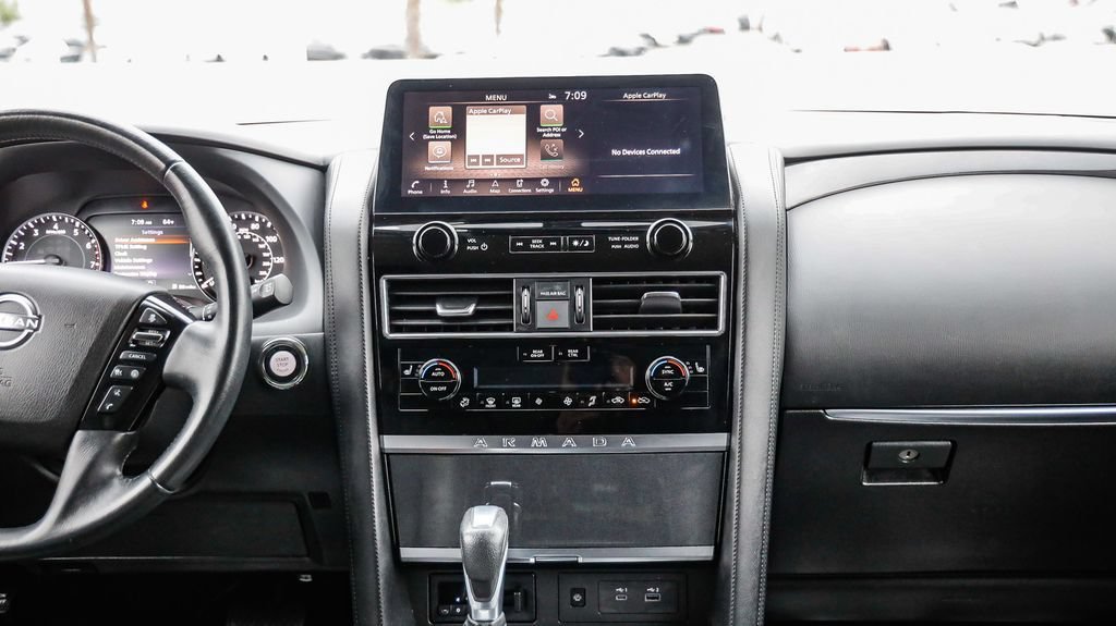 Used 2023 Nissan Armada SV AWD/4WD image 16