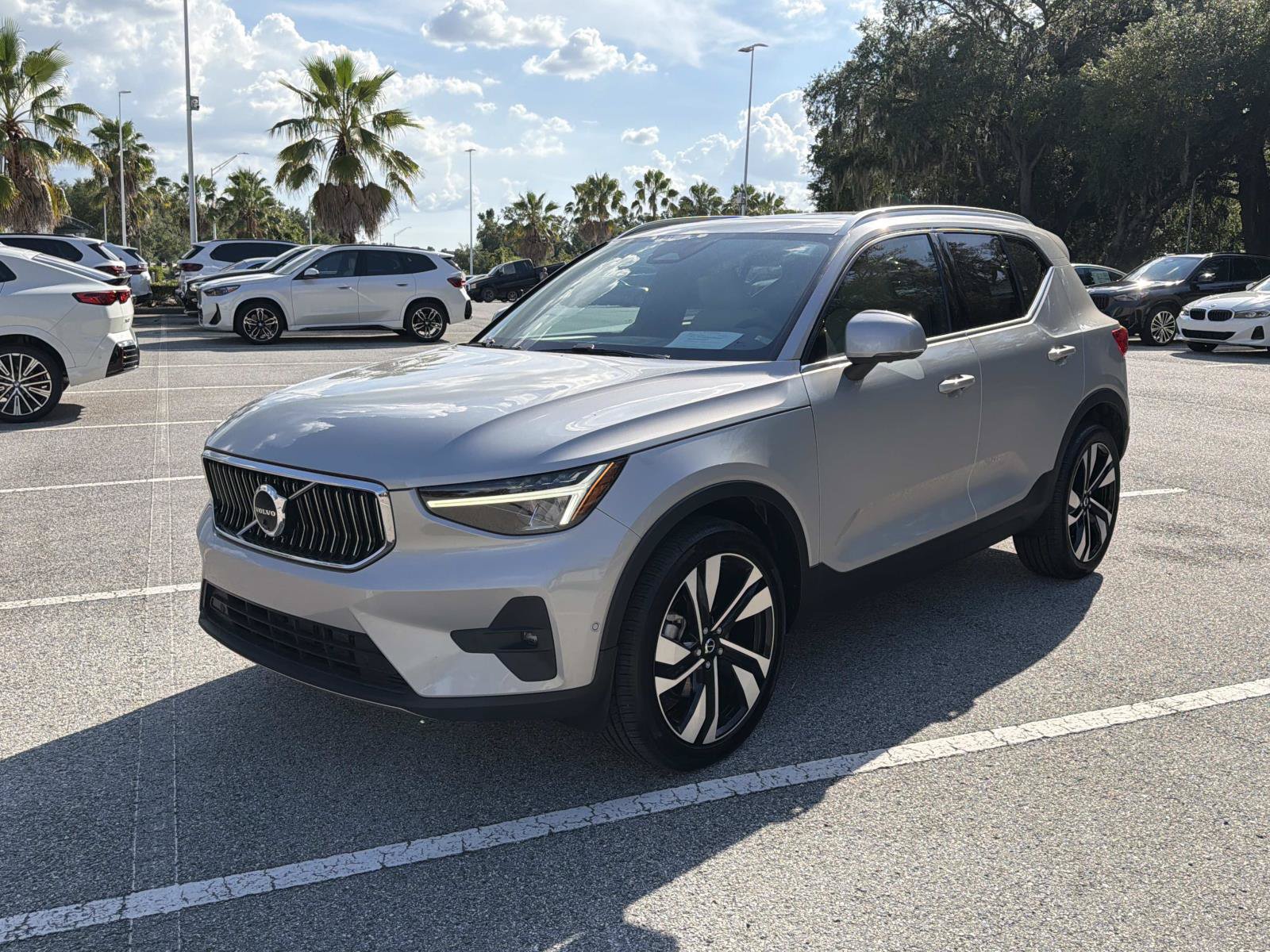 Used 2023 Volvo XC40 B5 Ultimate w/ Protection Package Premier AWD/4WD image 8