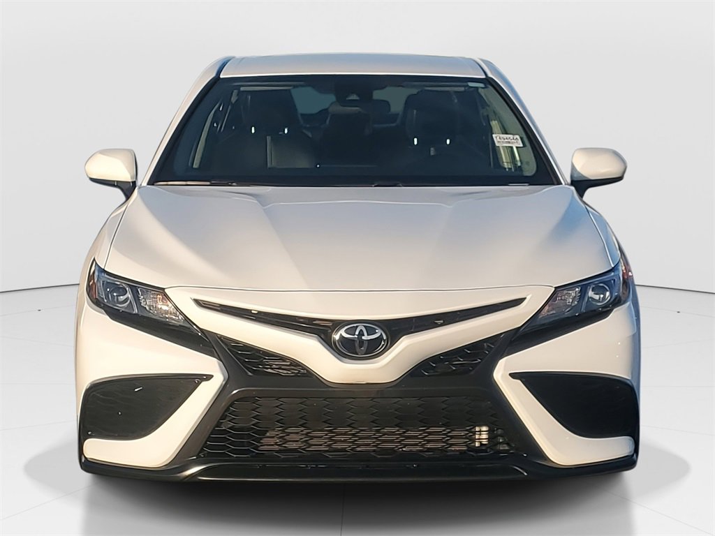 Certified 2021 Toyota Camry SE image 2