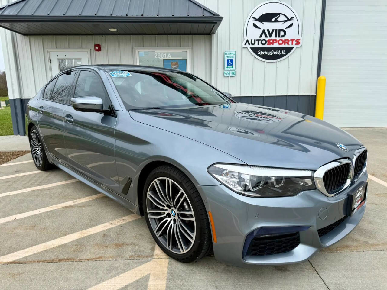 Used 2019 BMW 530i xDrive w/ M Sport Package image 2