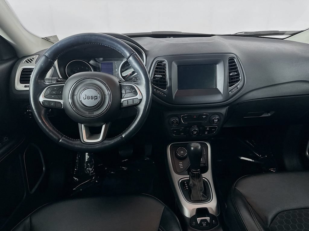 Certified 2020 Jeep Compass Latitude w/ Cold Weather Group AWD/4WD image 32