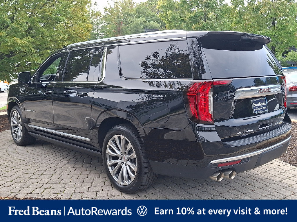 Used 2022 GMC Yukon XL Denali w/ Advanced Technology Package AWD/4WD image 5