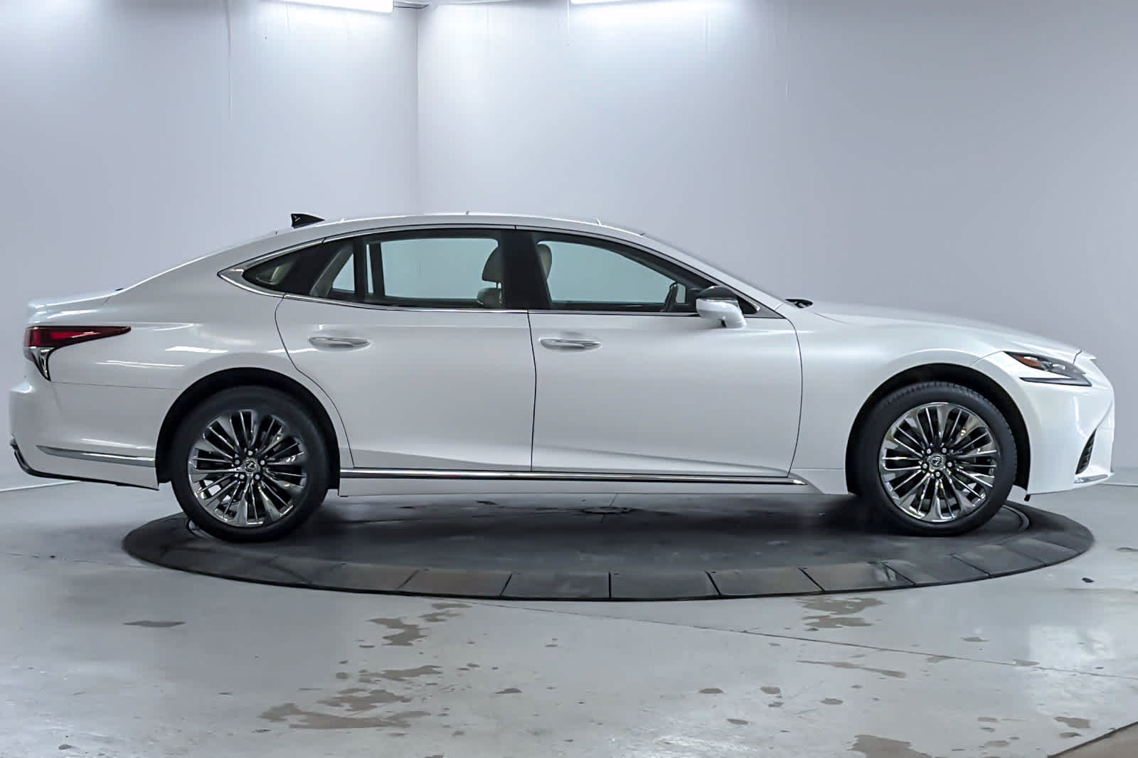 Used 2018 Lexus LS 500 AWD w/ Interior Upgrade Package image 8