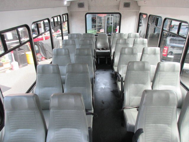 Used 2019 Chevrolet Express 4500 w/ Shuttle Bus Package RWD image 2