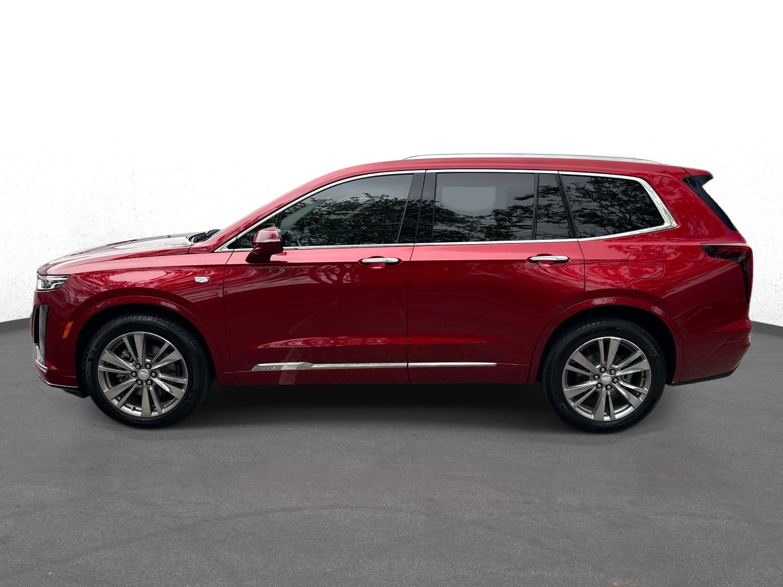 Used 2024 Cadillac XT6 Premium Luxury w/ Technology Package image 6