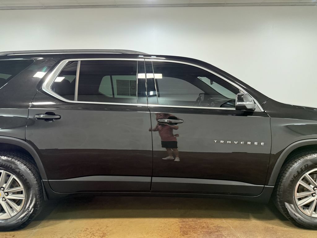 Used 2023 Chevrolet Traverse LT AWD/4WD image 32