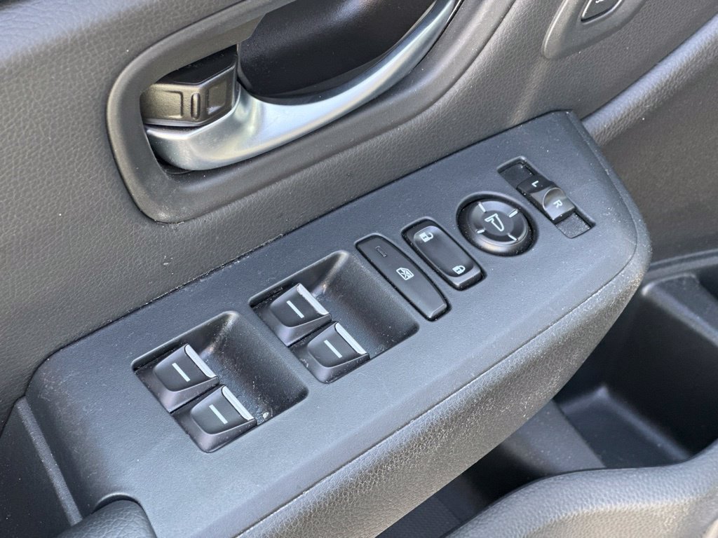 Used 2025 Honda Pilot EX-L image 17