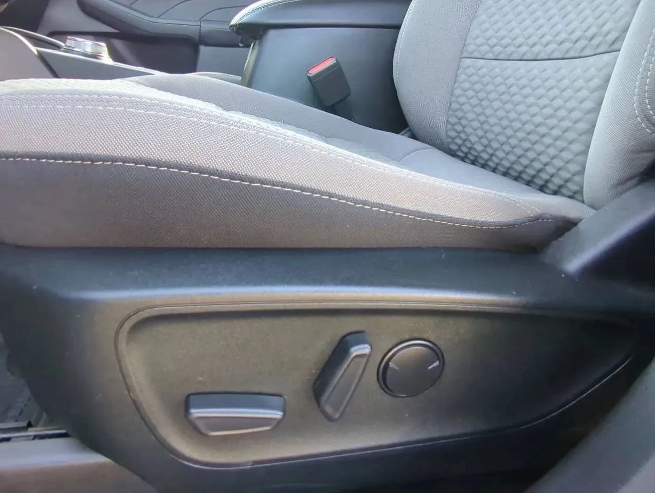 Used 2022 Ford Escape SE w/ Convenience Package AWD/4WD image 12