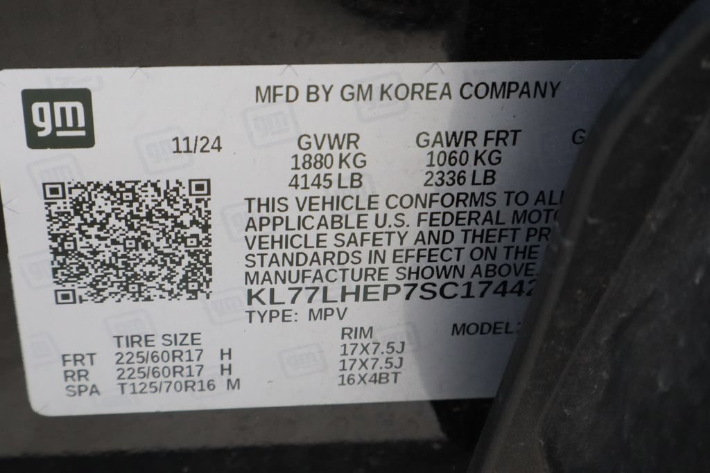Used 2025 Chevrolet Trax LT FWD image 32