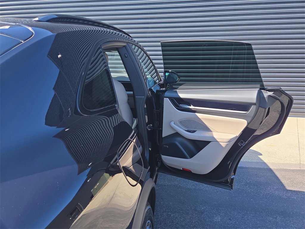 New 2025 Porsche Macan 4S Electric image 23