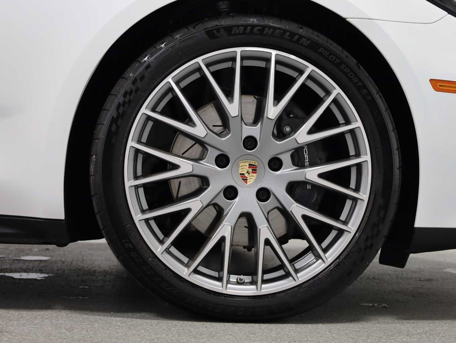 Certified 2024 Porsche Panamera 4 AWD/4WD image 12